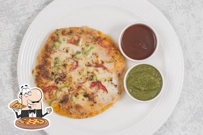 Order pizza at Globe Chinese Fast Food