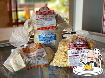 Comida em Cantina da Gringa