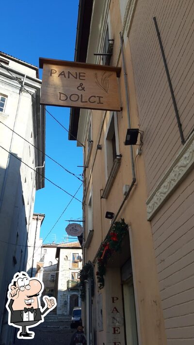 Dai un'occhiata agli interni di Pane e dolci