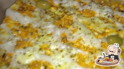 No Ponto do Pastel e Pizzaria, você pode pedir pizza