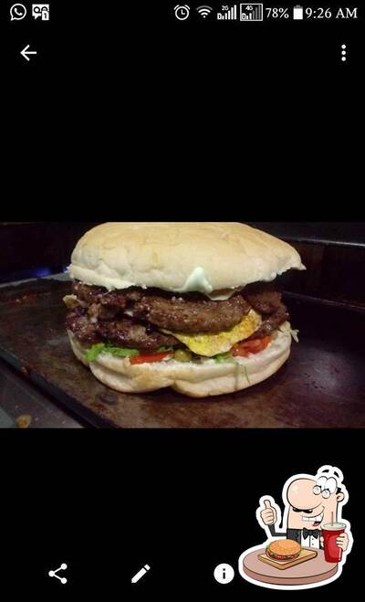 Delicie-se com um hambúrguer no Turbo Lanches