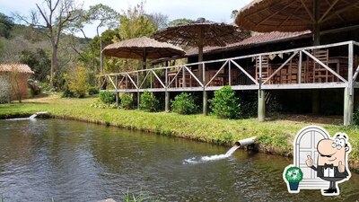 Você pode espairecer no na área externa do Pesqueiro, Restaurante & Pousada Sitio Matão