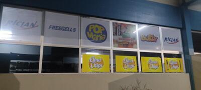 A publicidade apresenta informações sobre o Estação Lanches