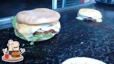Sr Lanche Hot Grill provê uma escolha de opções para os amantes dos hambúrgueres