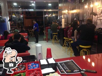 Veja imagens do interior do Americans Burguer
