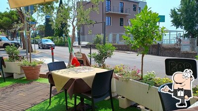 Dai un'occhiata agli interni di Italian Bistrot