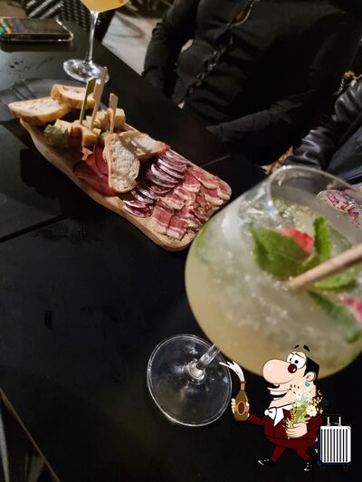 Commandez une boisson alcoolisée du menu