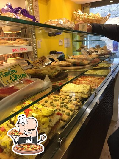 A Focacceria San Lorenzo, puoi goderti una bella pizza