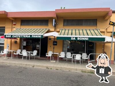 Gli interni di Bonni Bar