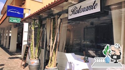 Curiosa tra gli esterni di L'Osteria dei cocci di mare