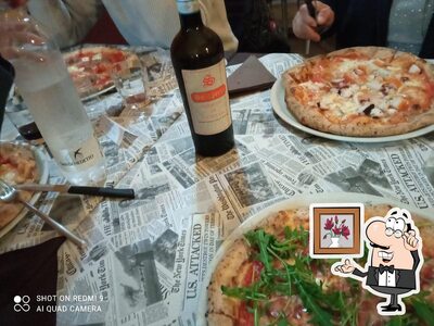 Gli interni di Pizzeria Si Viene e Si Va
