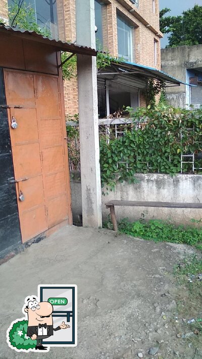 Check out how Hotel Chinar looks outside