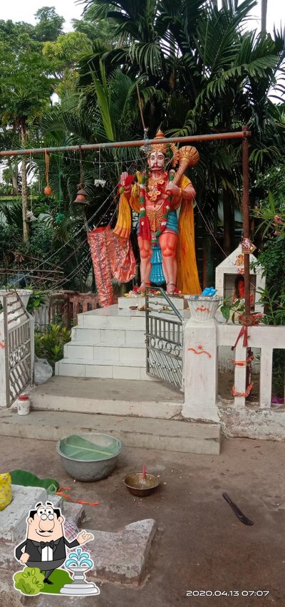Check out how Mahavir sweats looks outside