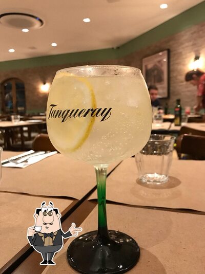 Monte Verde Pizzaria offerece uma seleção de bebidas