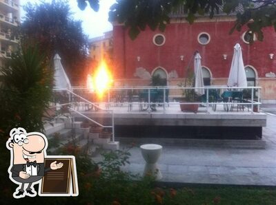 Gli esterni di EXMA cafe