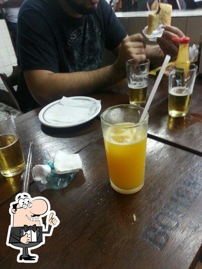 Descubra diferentes bebidas fornecidos no Bar do Jorge