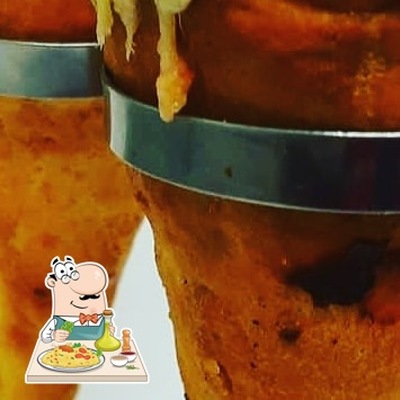 Comida em Pizza King Cone