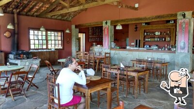 Veja imagens do interior do Restaurante Angu Duro