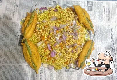 Food at Shri Guru Kottureshwara Mirchi-Mandakki