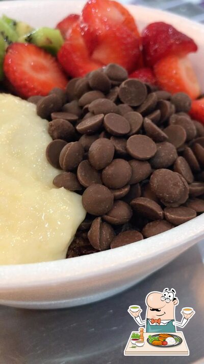 Platos en Açaí Sunset