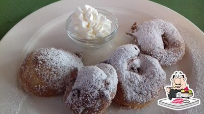 Ristorante Lago di Landro serve un'ampia gamma di dessert