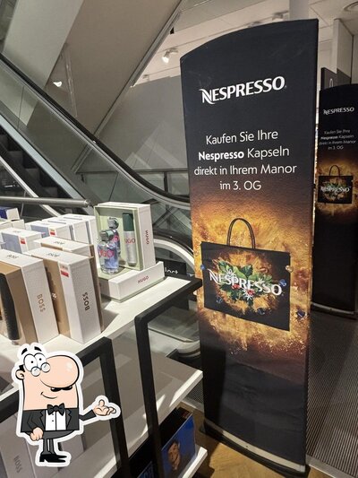 Dai un'occhiata agli interni di Nespresso Point