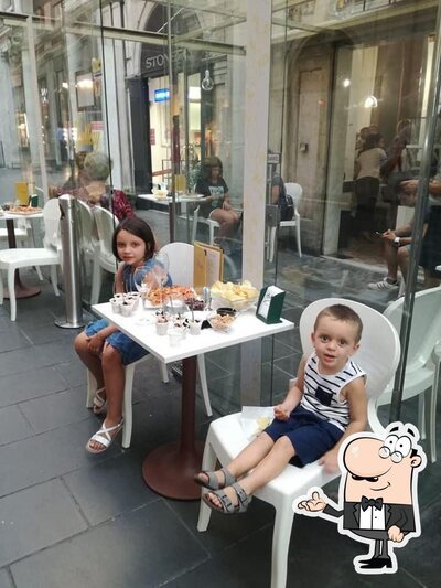 Siediti a un tavolo di Gallery Bistrot