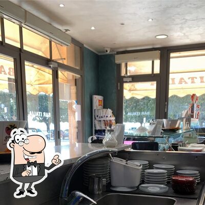 Dai un'occhiata agli interni di Bar Italia e non solo