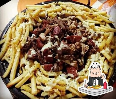 Peça fritas com diversos molhos