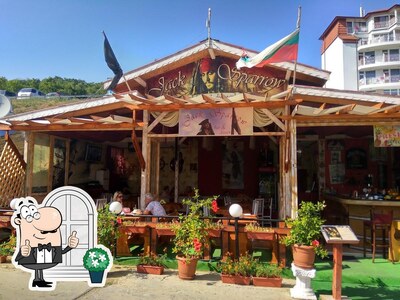 Vous pouvez prendre un bol d'air frais à l'extérieur Jack Sparrow RESTAURANT
