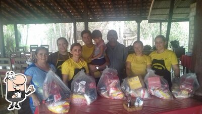 Você pode espairecer no na área externa do Restaurante Galinha Caipira