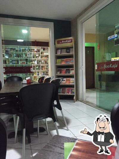 Veja imagens do interior do Bookafé