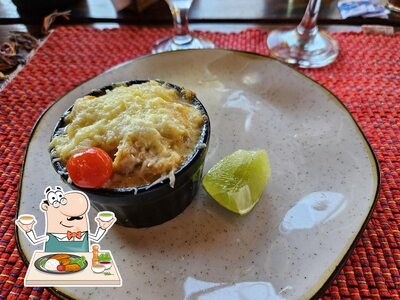 Comida em Restaurante Alecrim