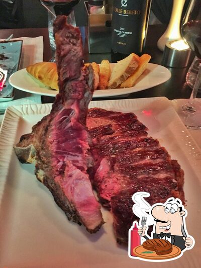 Piatti di carne vengono proposti al ristorante Touch