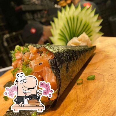 Platos en TUG SUSHI Maringá PR