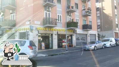 Puoi goderti l'aria fresca dal dehors di Bar, Caffetteria