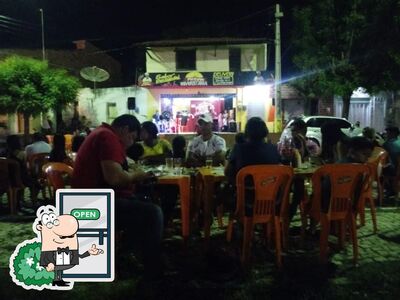 Descubra o exterior do Pizzaria Universitaria