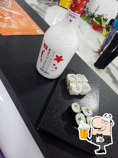 Puoi goderti un drink dal menu