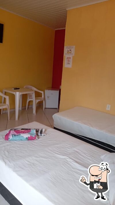 O interior do Tropical Bar