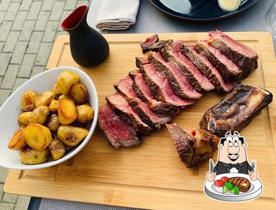 Prenditi piatti di carne dal menu