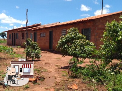 Você pode espairecer no na área externa do Rancho Os Derramados