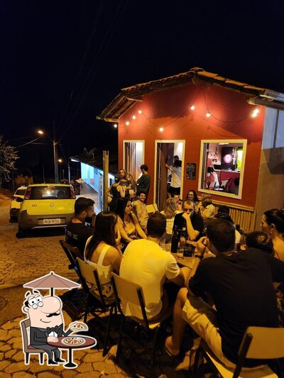 Veja o exterior do Urucum Bar