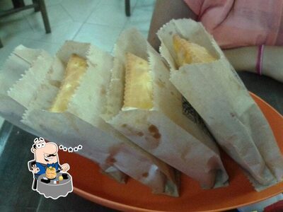 Comida em Pastelaria Spaço Raro