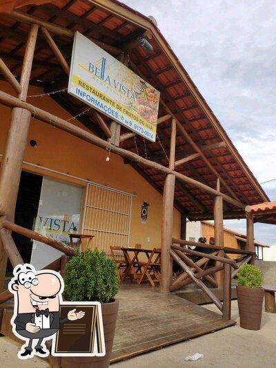 a área exterior é uma característica importante do Bella Vista Restaurante