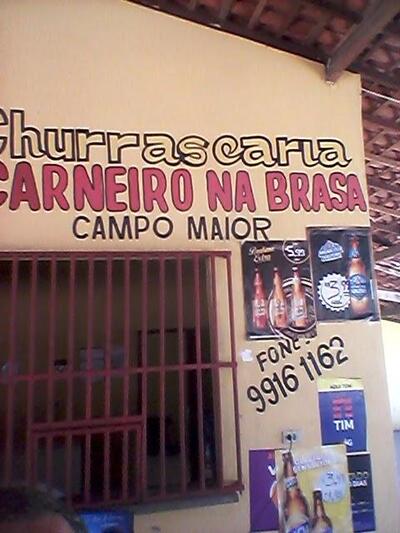 O logotipo do CHURRASCARIA CARNEIRO NA BRASA