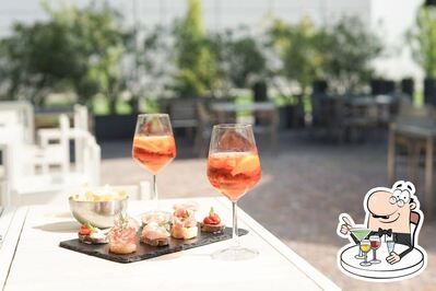 Ristorante Mover serve un'ampia varietà di bevande alcoliche