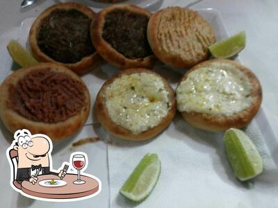Platos en Beiruti Comida Arabe