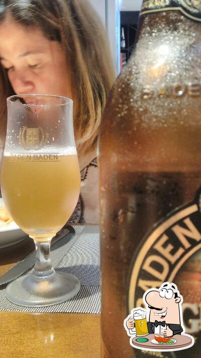 Você pode tomar uma tulipa de cerveja leve ou escura