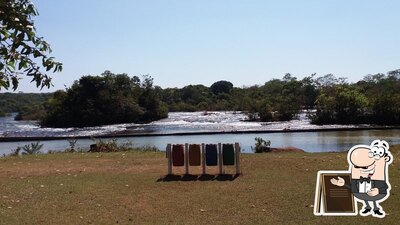 Você pode espairecer no na área externa do Restaurante Pubi