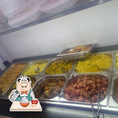 Trevo jr. serve uma variedade de pratos doces